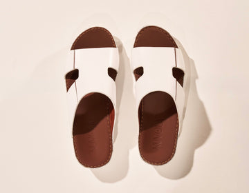Forma White